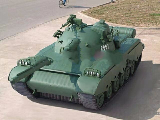 隆化军用充气坦克车