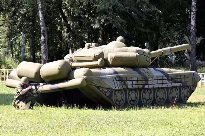 隆化军用坦克